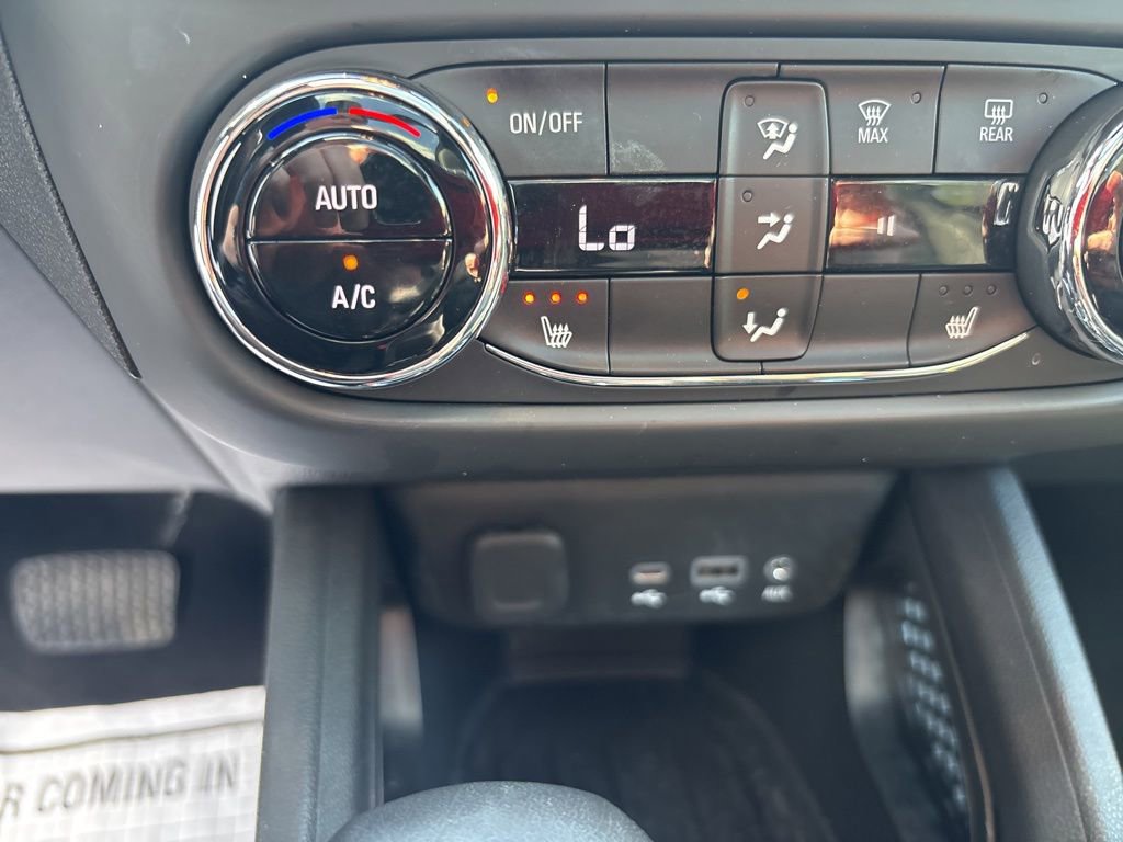 Used 2023 Chevrolet TrailBlazer ACTIV w/ Sun and Liftgate Package FWD image 34