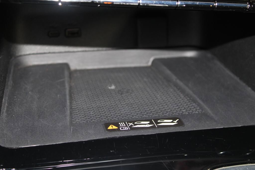 Used 2024 Chevrolet Traverse LT image 44