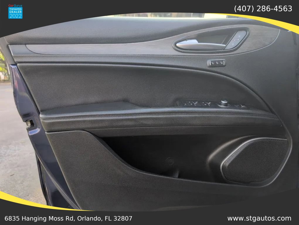 Used 2021 Alfa Romeo Stelvio Ti w/ Nero Edizione AWD/4WD image 11