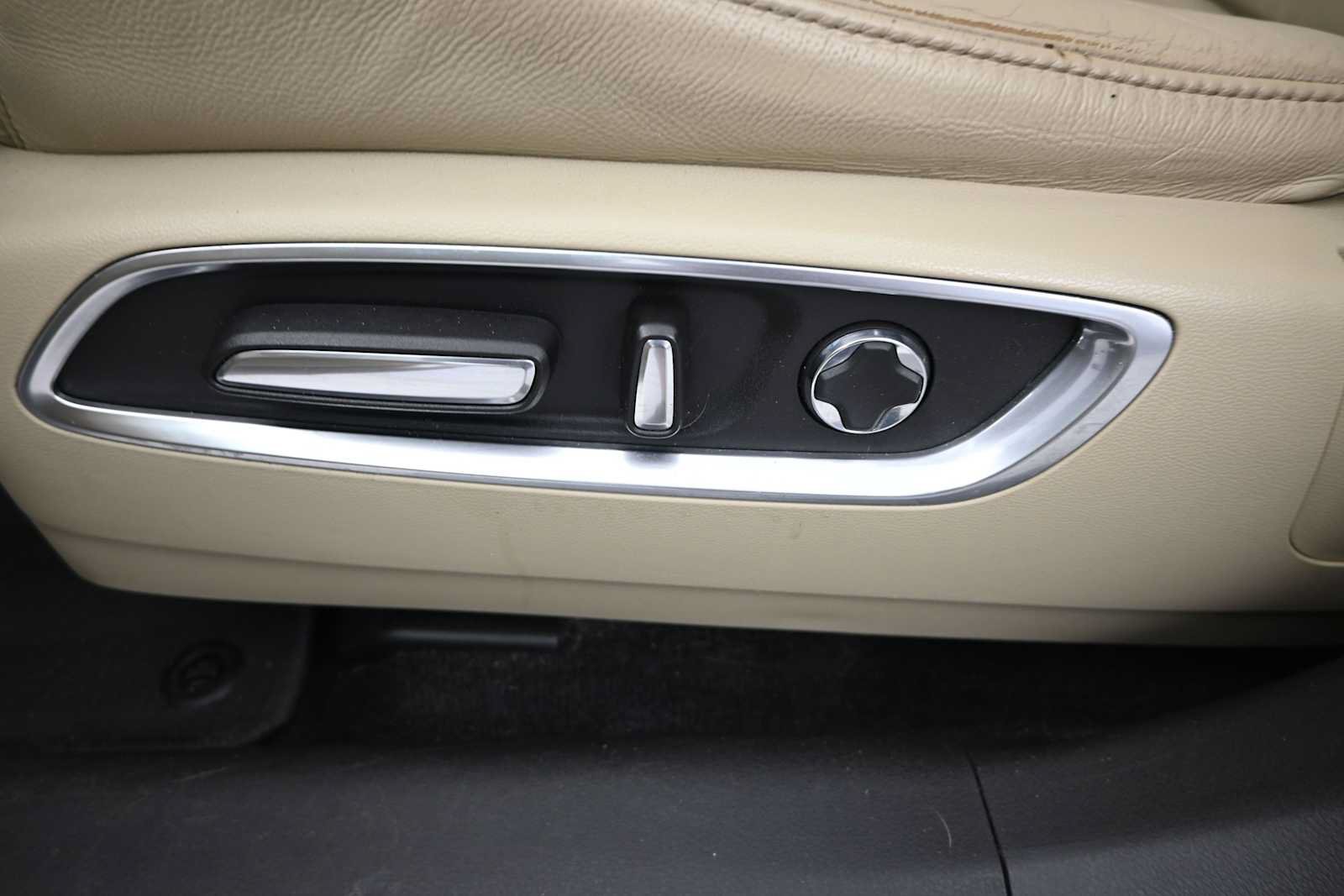 Used 2020 Acura MDX SH-AWD image 23