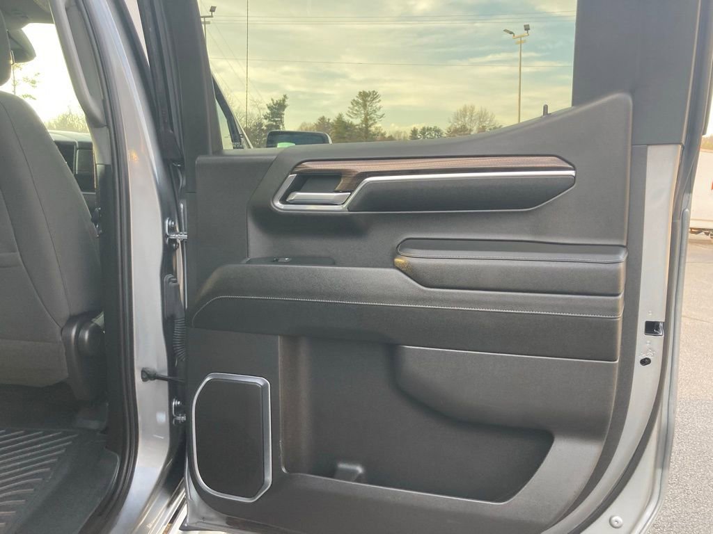Used 2023 Chevrolet Silverado 1500 LT image 33