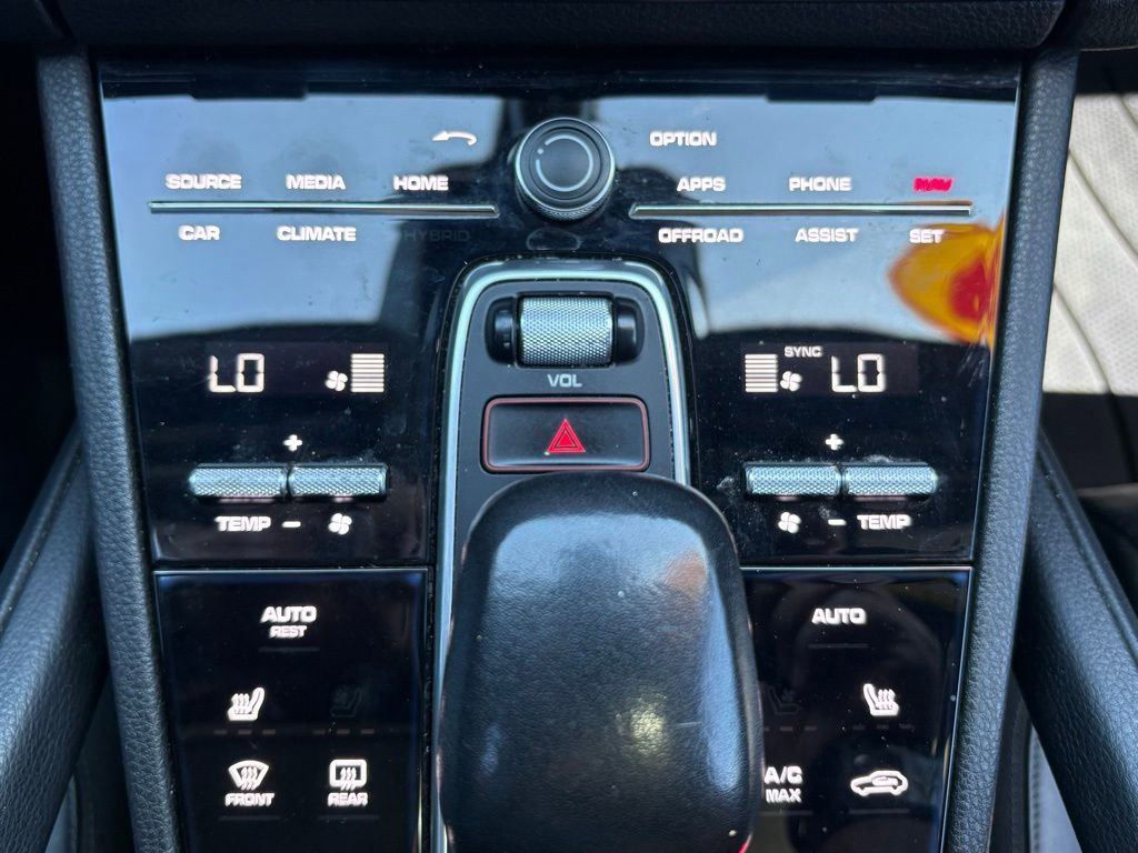 Used 2019 Porsche Cayenne image 25