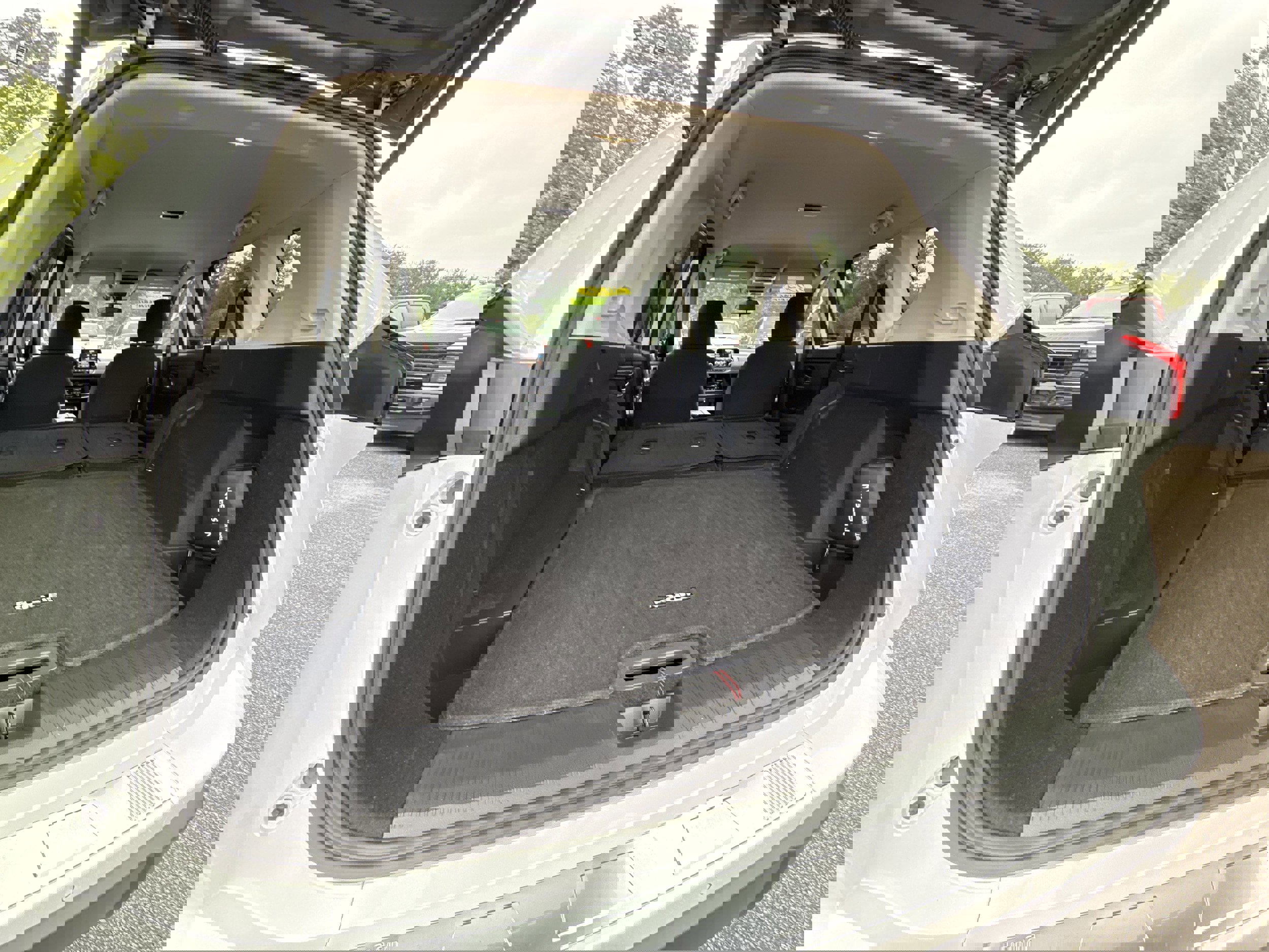 Used 2024 Nissan Rogue SV image 24