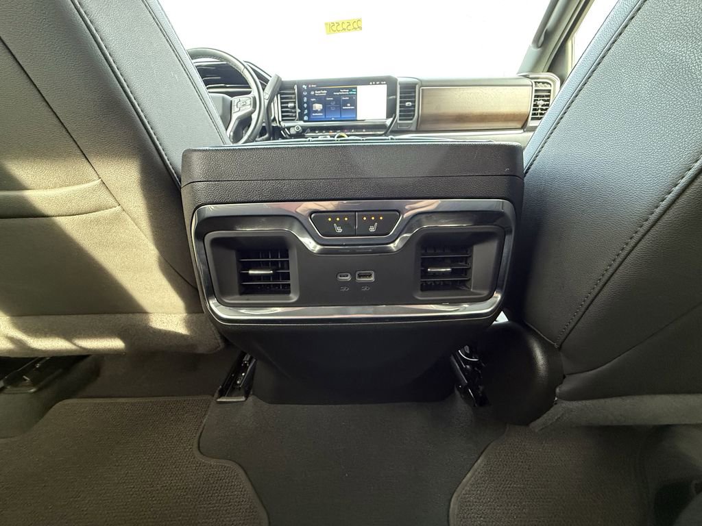 Used 2024 Chevrolet Silverado 3500 High Country w/ Technology Package image 34