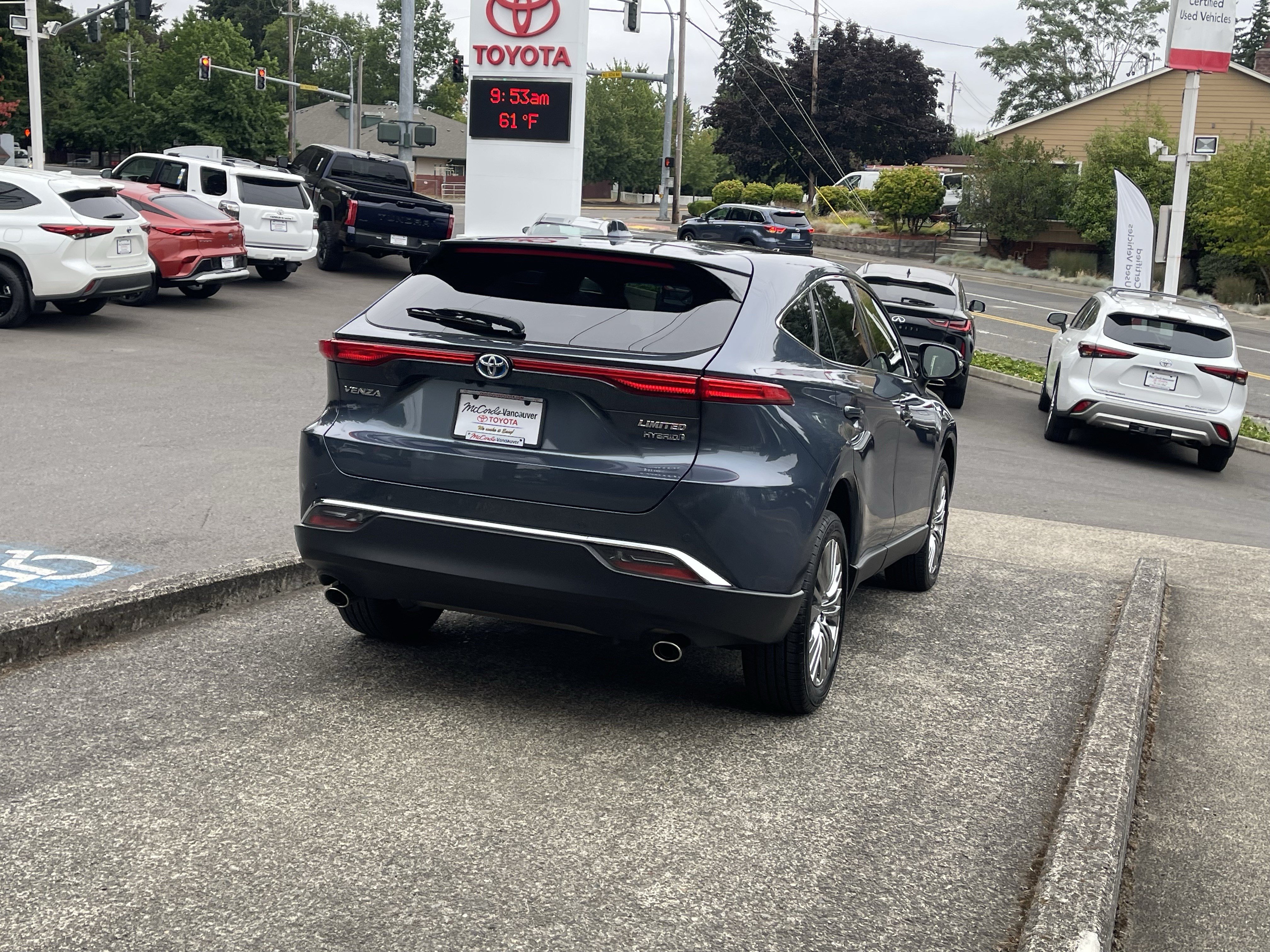 Certified 2021 Toyota Venza Limited w/ Advanced Technology Package AWD/4WD image 7