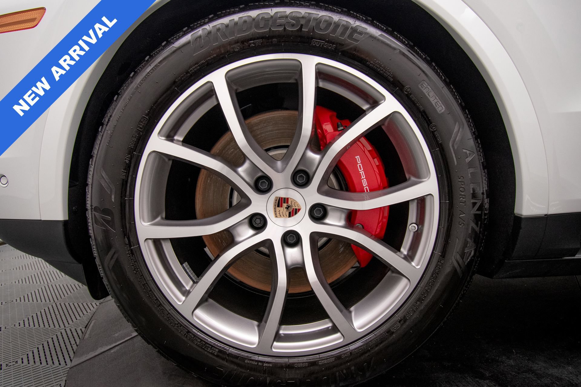 Used 2025 Porsche Cayenne S AWD/4WD image 29