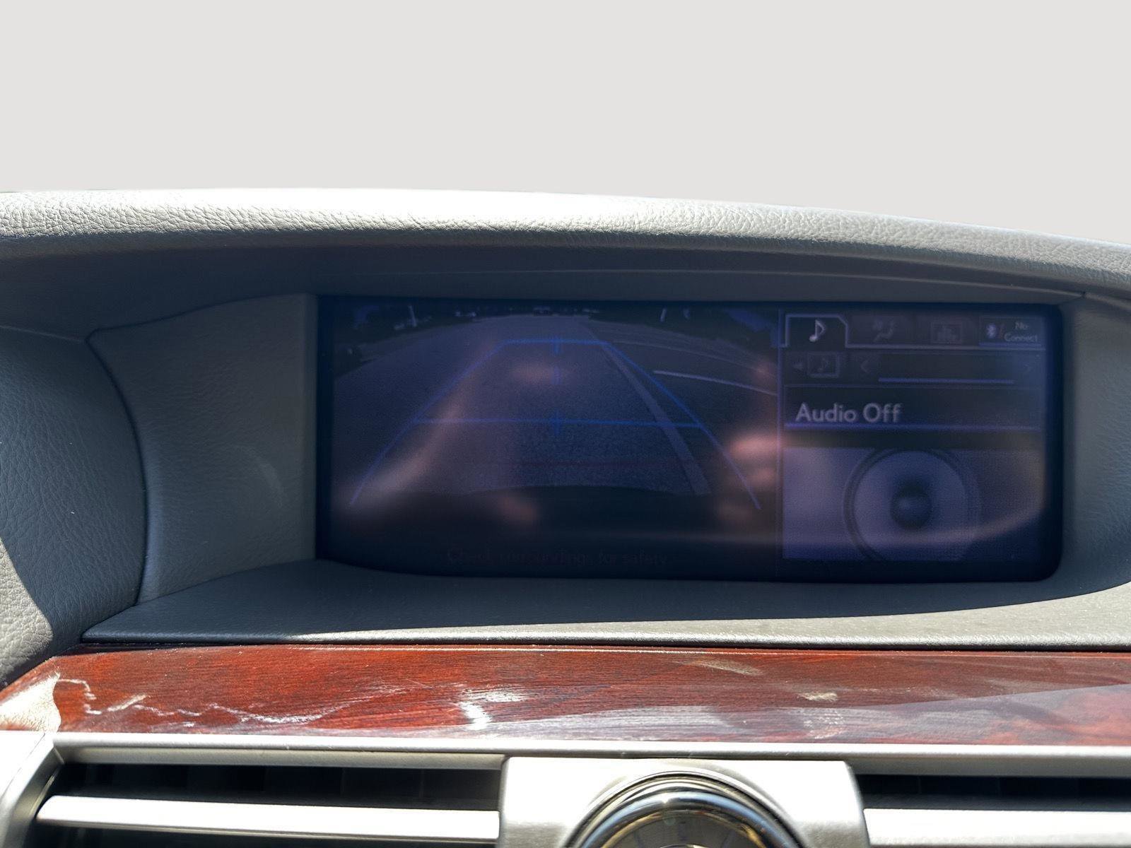 Used 2013 Lexus LS 460 w/ Comfort Pkg RWD image 16
