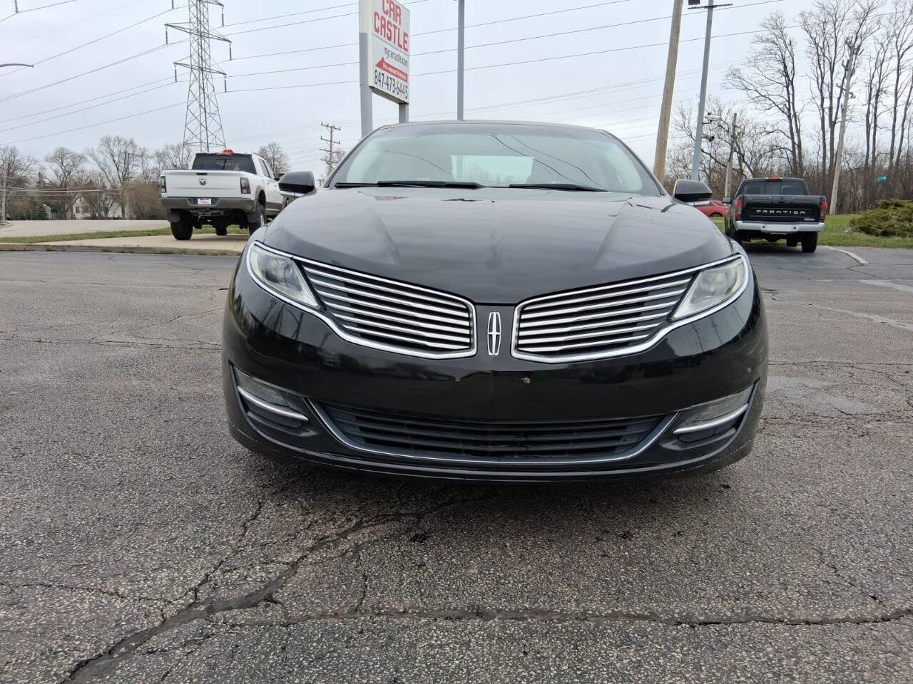 Used 2013 Lincoln MKZ image 2