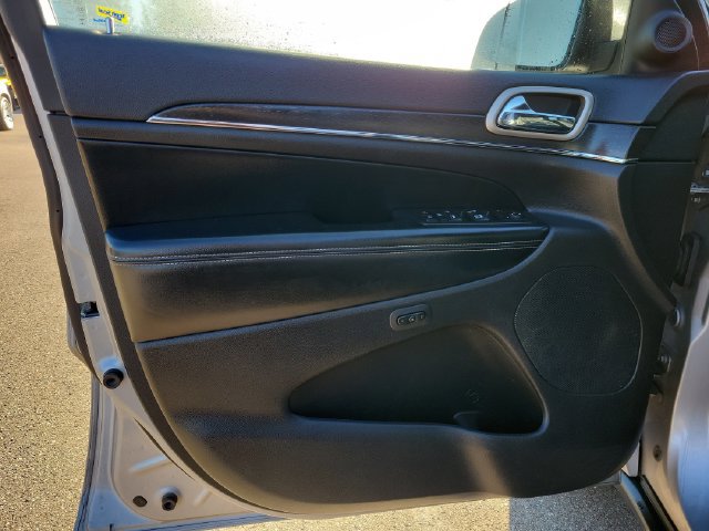Used 2017 Jeep Grand Cherokee Limited AWD/4WD image 21