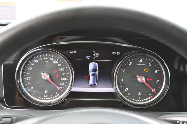 Used 2017 Mercedes-Benz E 400 4MATIC Wagon image 24