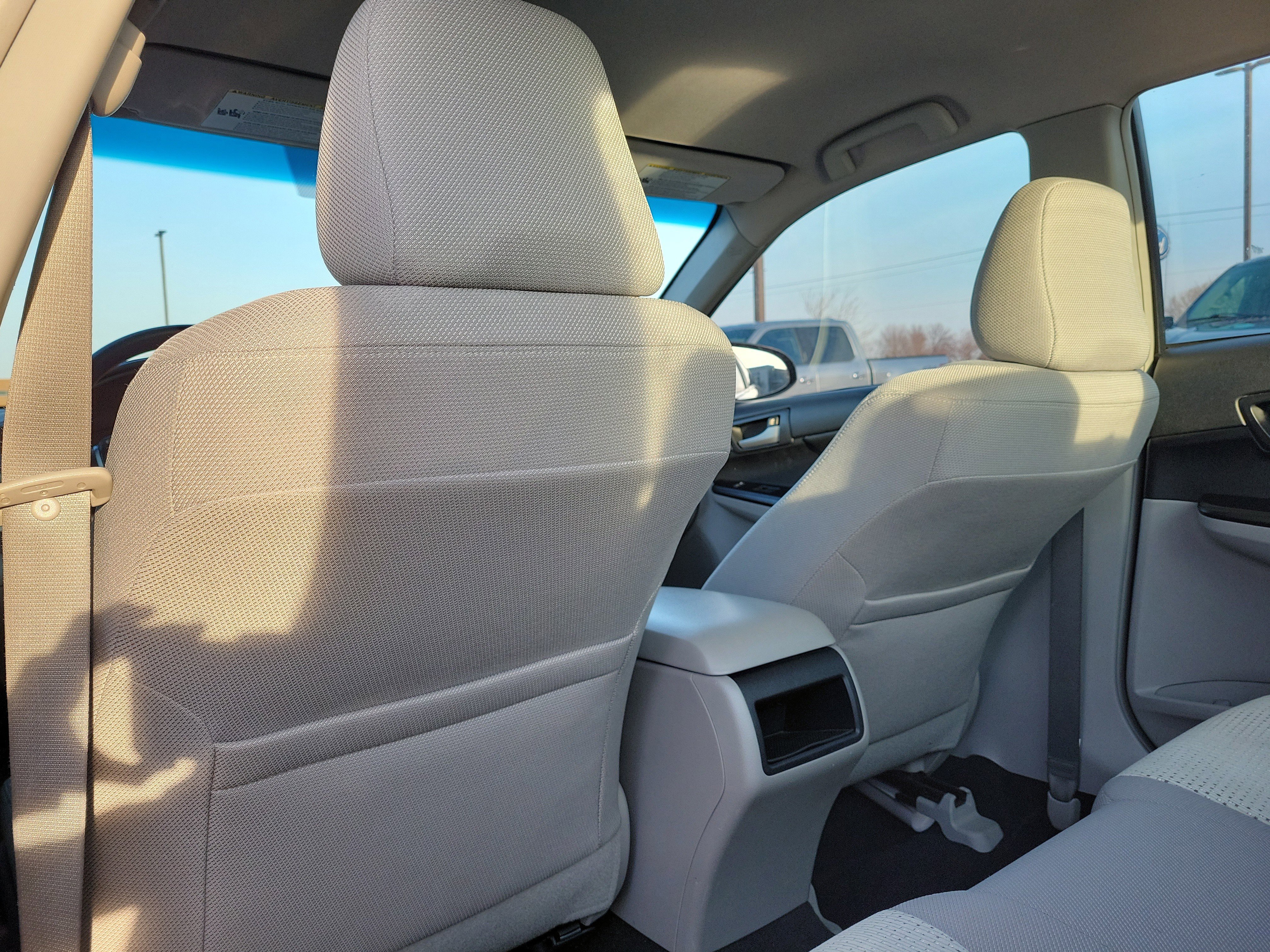 Used 2013 Toyota Camry LE image 10