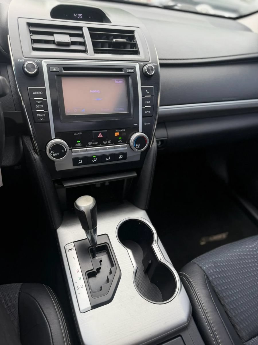 Used 2012 Toyota Camry SE FWD image 24