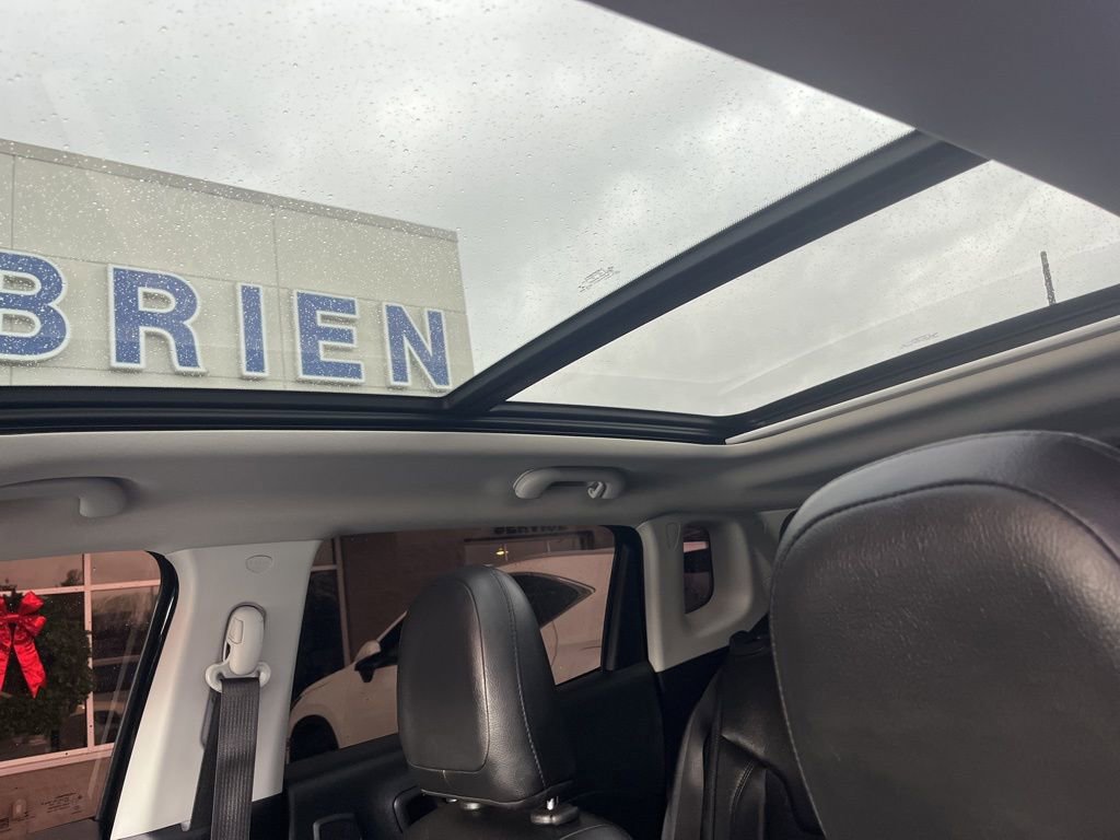 Used 2021 Jeep Compass Latitude w/ Sun and Sound Group image 16