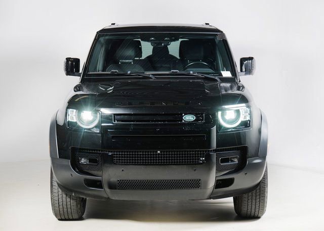 Used 2023 Land Rover Defender 90 S image 8