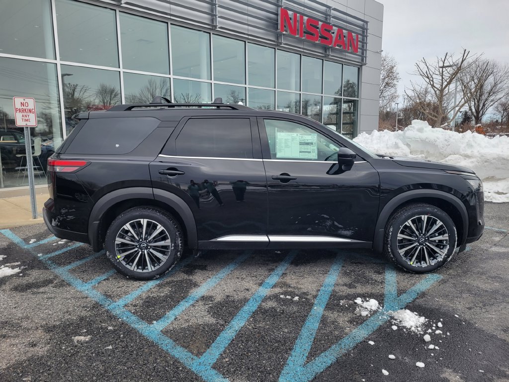 New 2026 Nissan Pathfinder Platinum AWD/4WD image 2