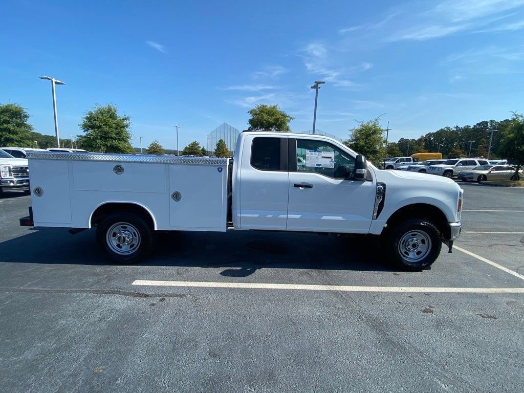 New 2026 Ford F350 XL w/ XL Chrome Package AWD/4WD image 7