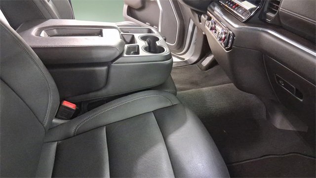 Used 2025 GMC Sierra 1500 SLT image 14