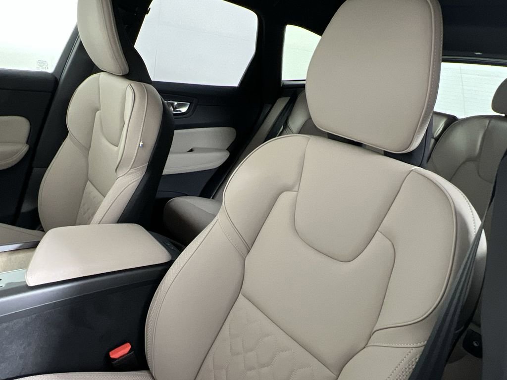 New 2026 Volvo XC60 B5 Plus w/ Climate Package image 11