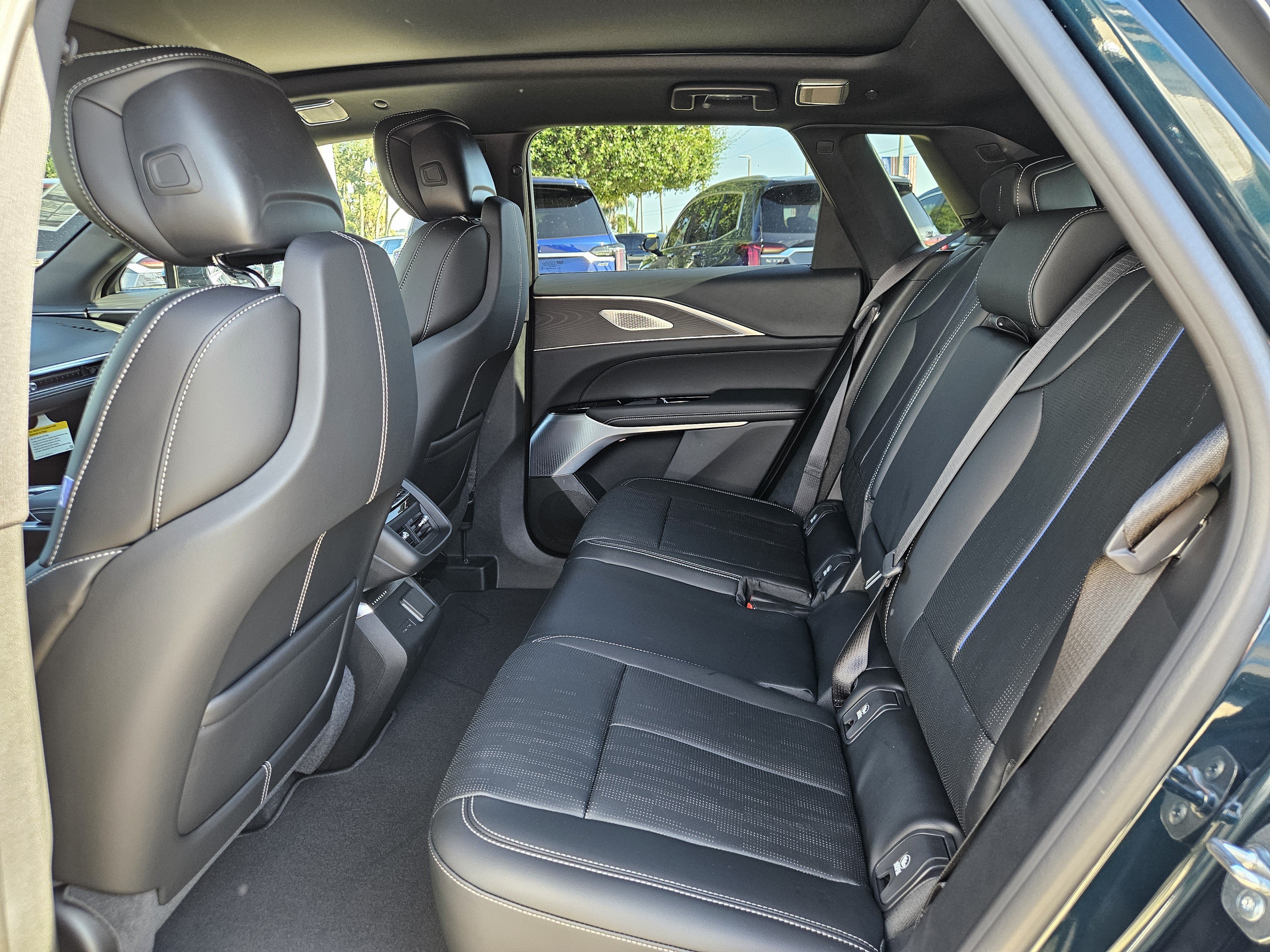 New 2026 Cadillac Lyriq V AWD/4WD image 14