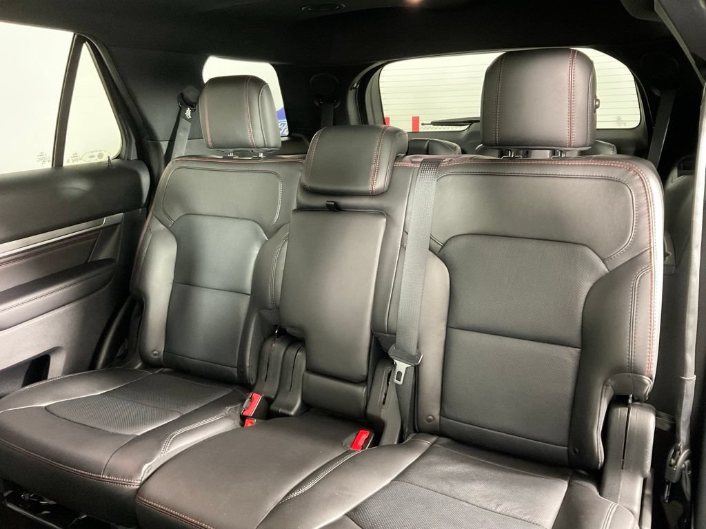 Used 2018 Ford Explorer Sport w/ Equipment Group 401A AWD/4WD image 16
