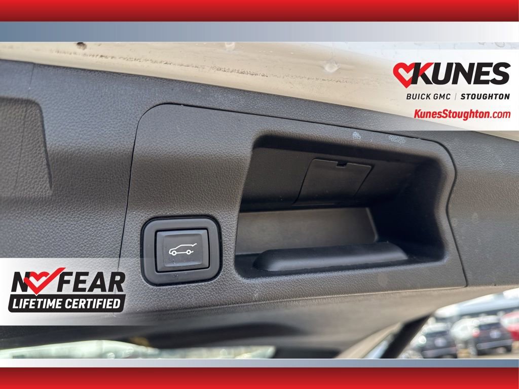 Used 2023 GMC Acadia SLT image 23