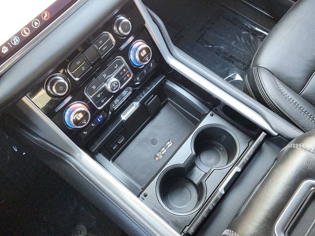 Used 2021 GMC Yukon Denali w/ Denali Premium Package image 24