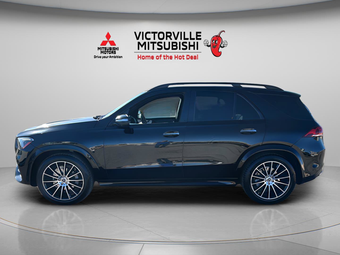 Used 2023 Mercedes-Benz GLE 350 w/ AMG Line Exterior image 6