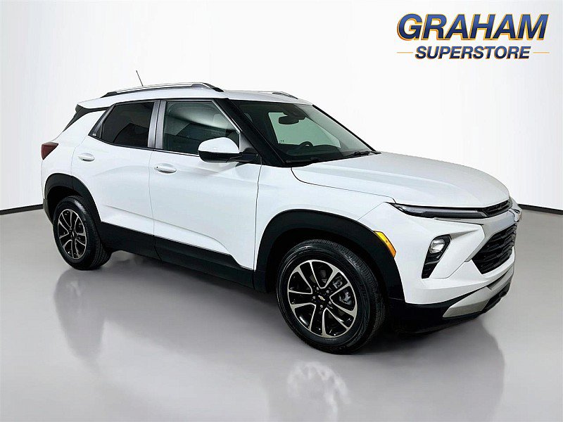 Used 2024 Chevrolet TrailBlazer LT FWD image 1