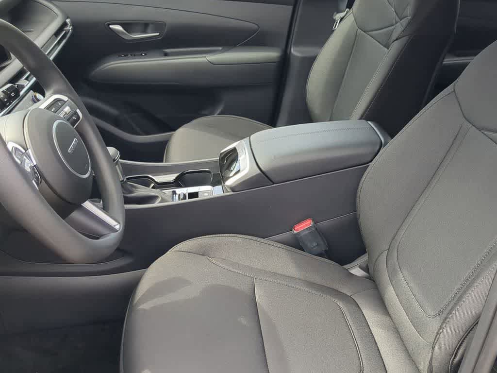 New 2026 Hyundai Tucson SE image 17