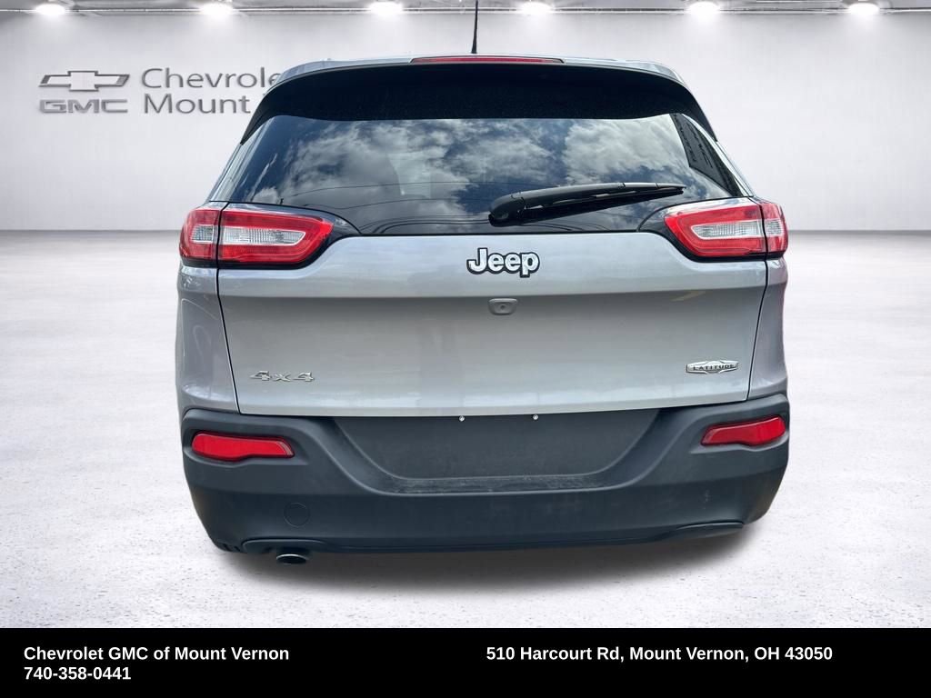 Used 2016 Jeep Cherokee Latitude image 4