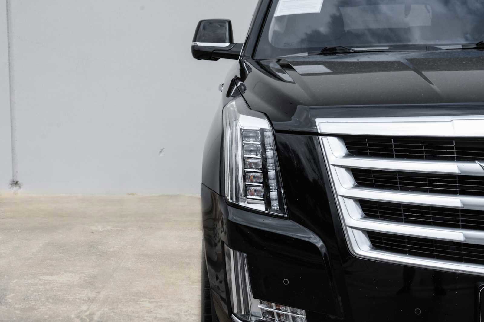 Used 2019 Cadillac Escalade Luxury image 53