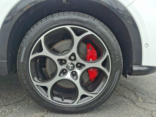 Used 2024 Alfa Romeo Tonale Veloce w/ Active Assist Package image 8