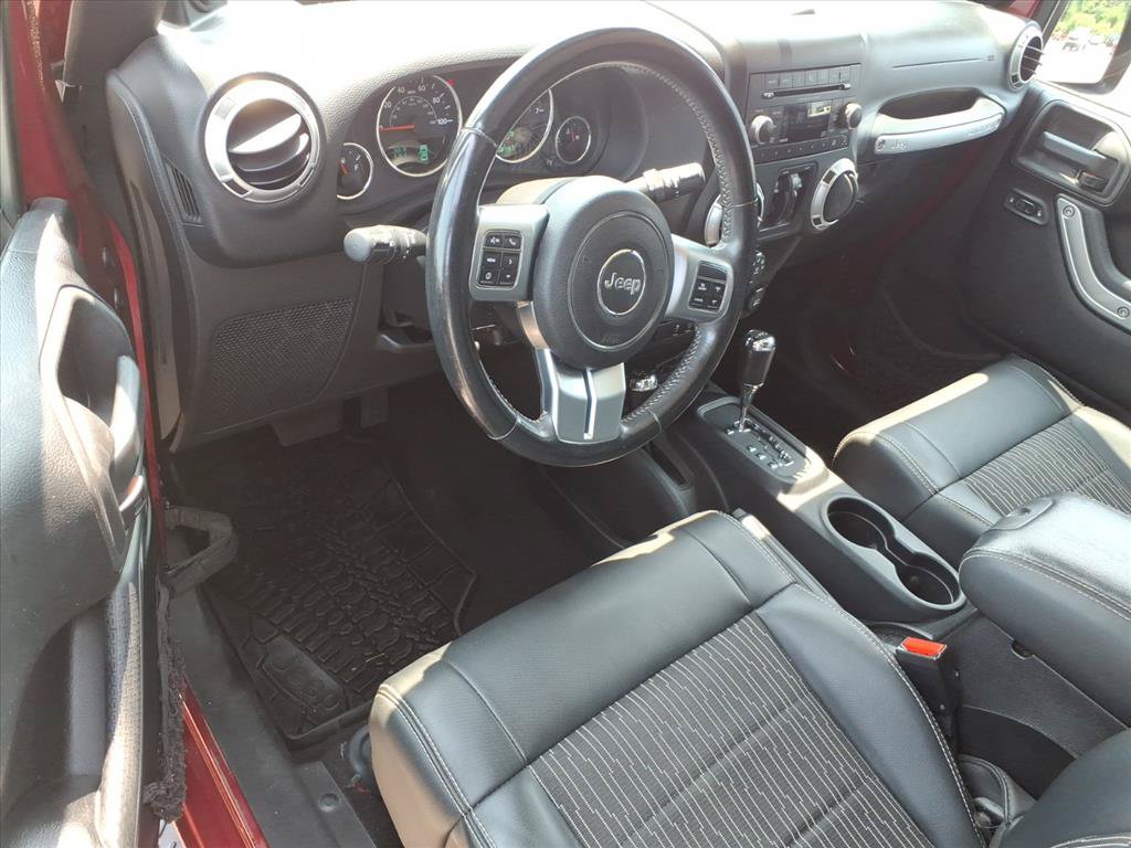 Used 2012 Jeep Wrangler Unlimited Sport AWD/4WD image 18