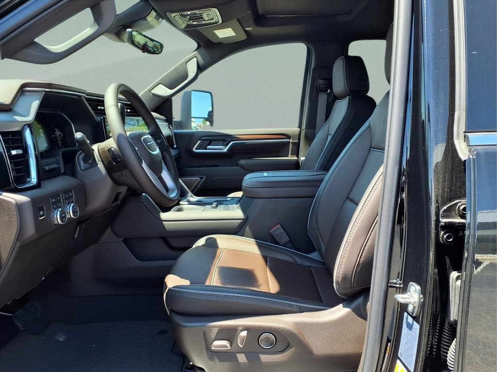 New 2026 GMC Sierra 2500 Denali w/ Technology Package AWD/4WD image 10
