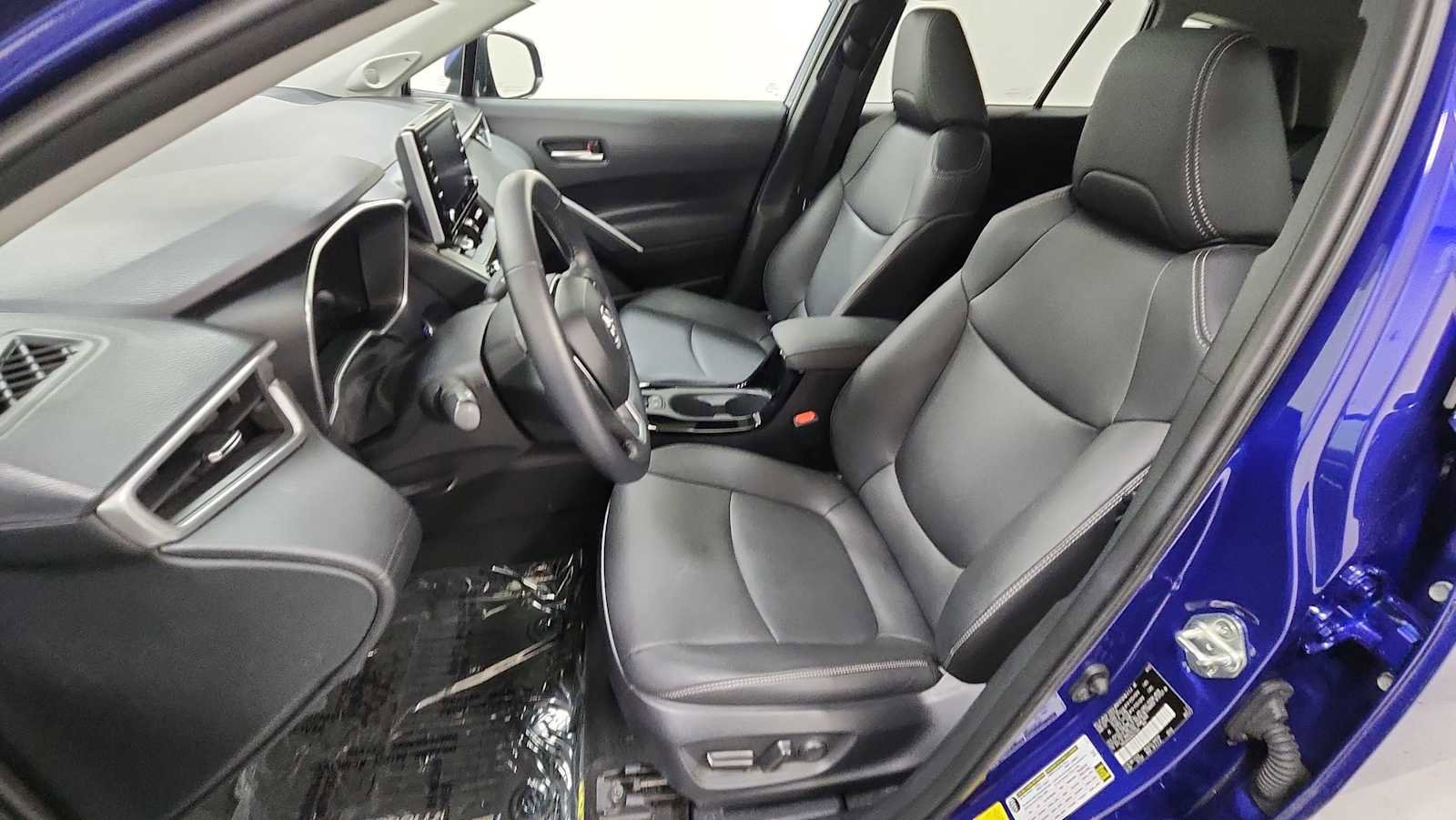 Certified 2022 Toyota Corolla Cross XLE w/ Convenience Package AWD/4WD image 13