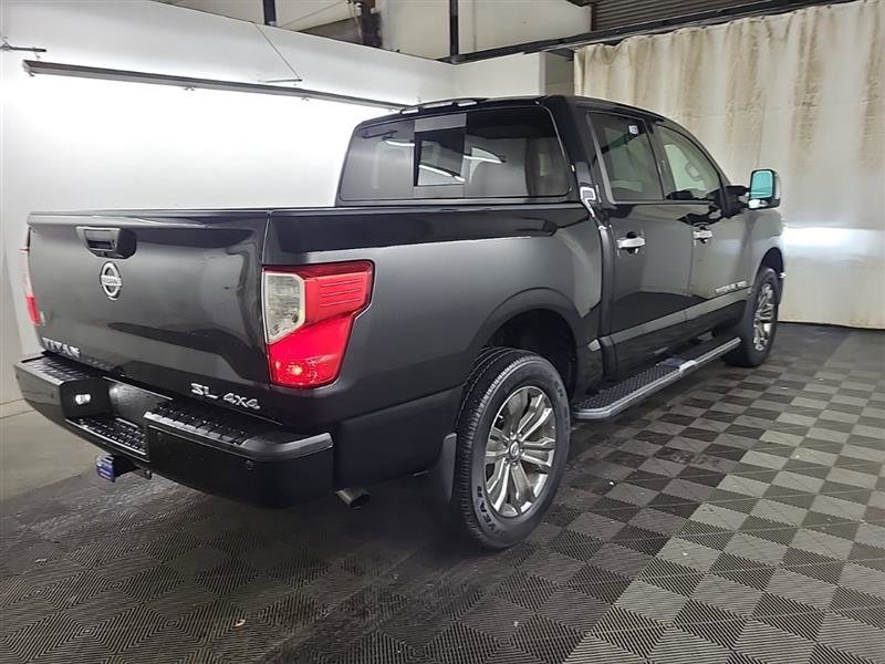 Used 2019 Nissan Titan SL w/ Chrome Package image 4