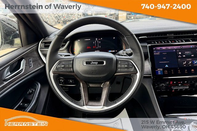 Used 2024 Jeep Grand Cherokee L Limited w/ Luxury Tech Group II image 7