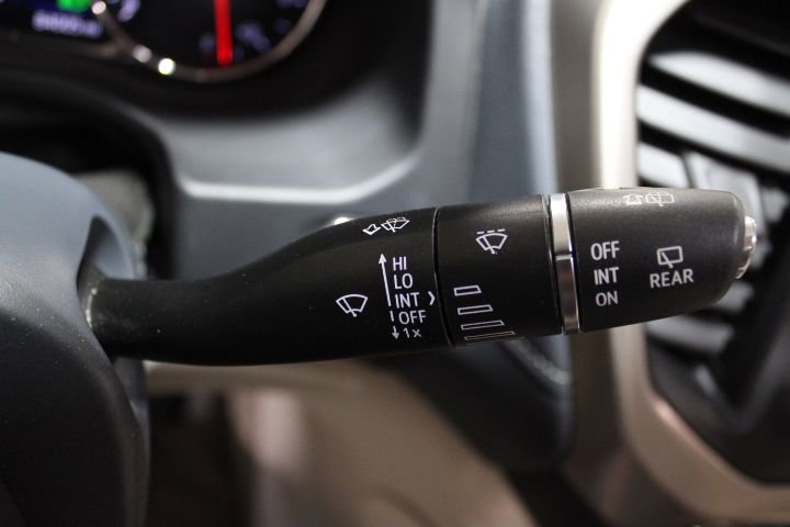 Used 2021 GMC Acadia Denali w/ Denali Technology Package AWD/4WD image 39