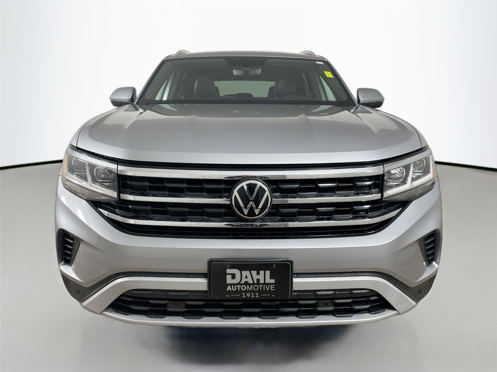 Used 2023 Volkswagen Atlas Cross Sport SE AWD/4WD image 3