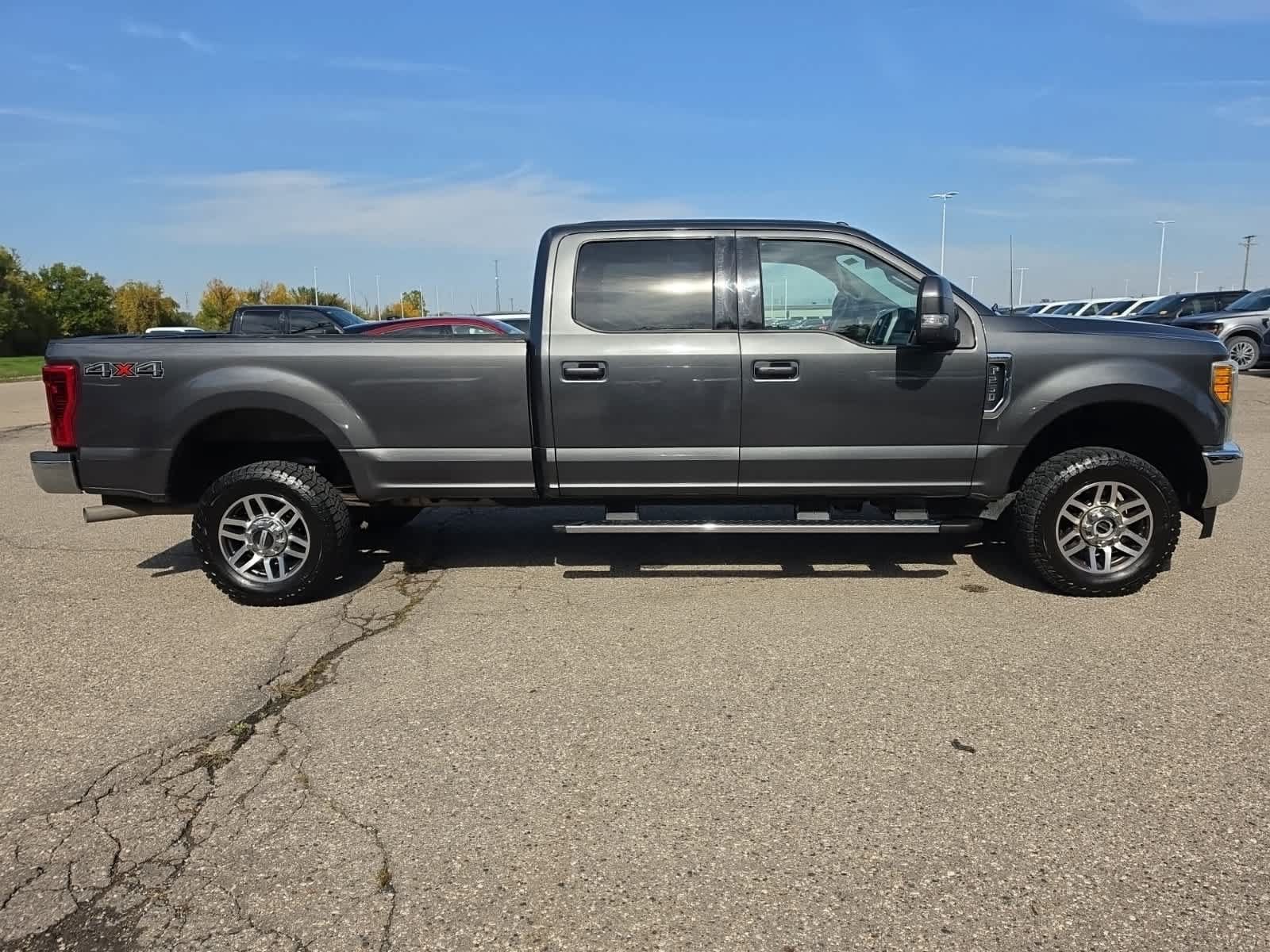 Used 2017 Ford F250 Lariat w/ Lariat Ultimate Package AWD/4WD image 7