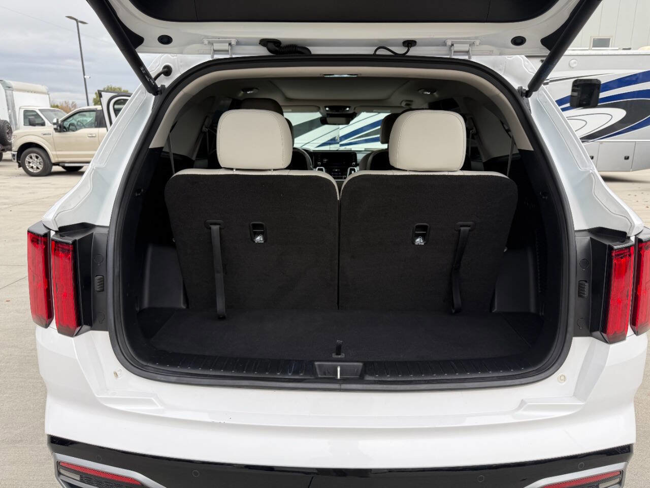 Used 2023 Kia Sorento SX image 27