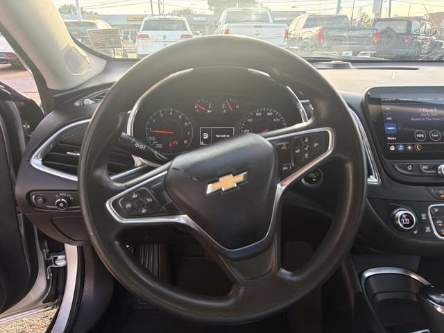Used 2020 Chevrolet Malibu LT FWD image 27