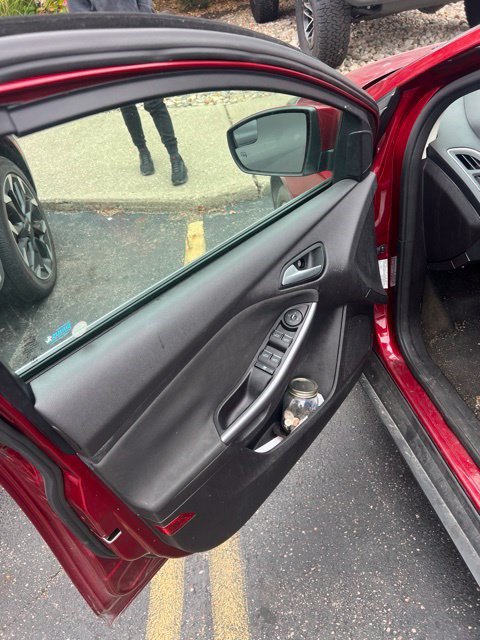 Used 2014 Ford Focus Titanium FWD image 8