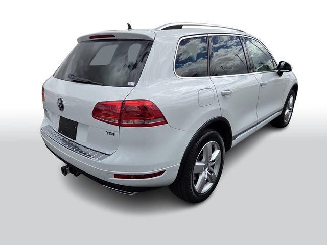 Used 2013 Volkswagen Touareg TDI image 4