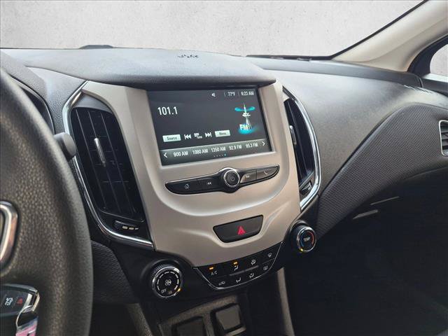 Used 2018 Chevrolet Cruze LS FWD image 12