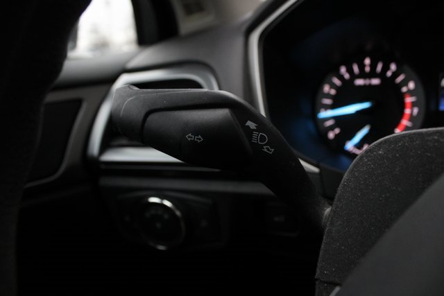 Used 2016 Ford Fusion SE image 9