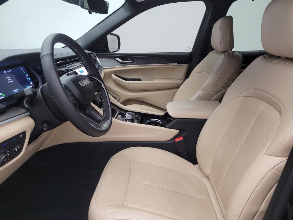 Used 2022 Jeep Grand Cherokee Limited 4xe w/ Luxury Tech Group II AWD/4WD image 17