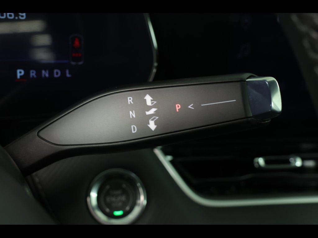 Used 2026 Chevrolet Equinox LT w/ Convenience Package II image 23