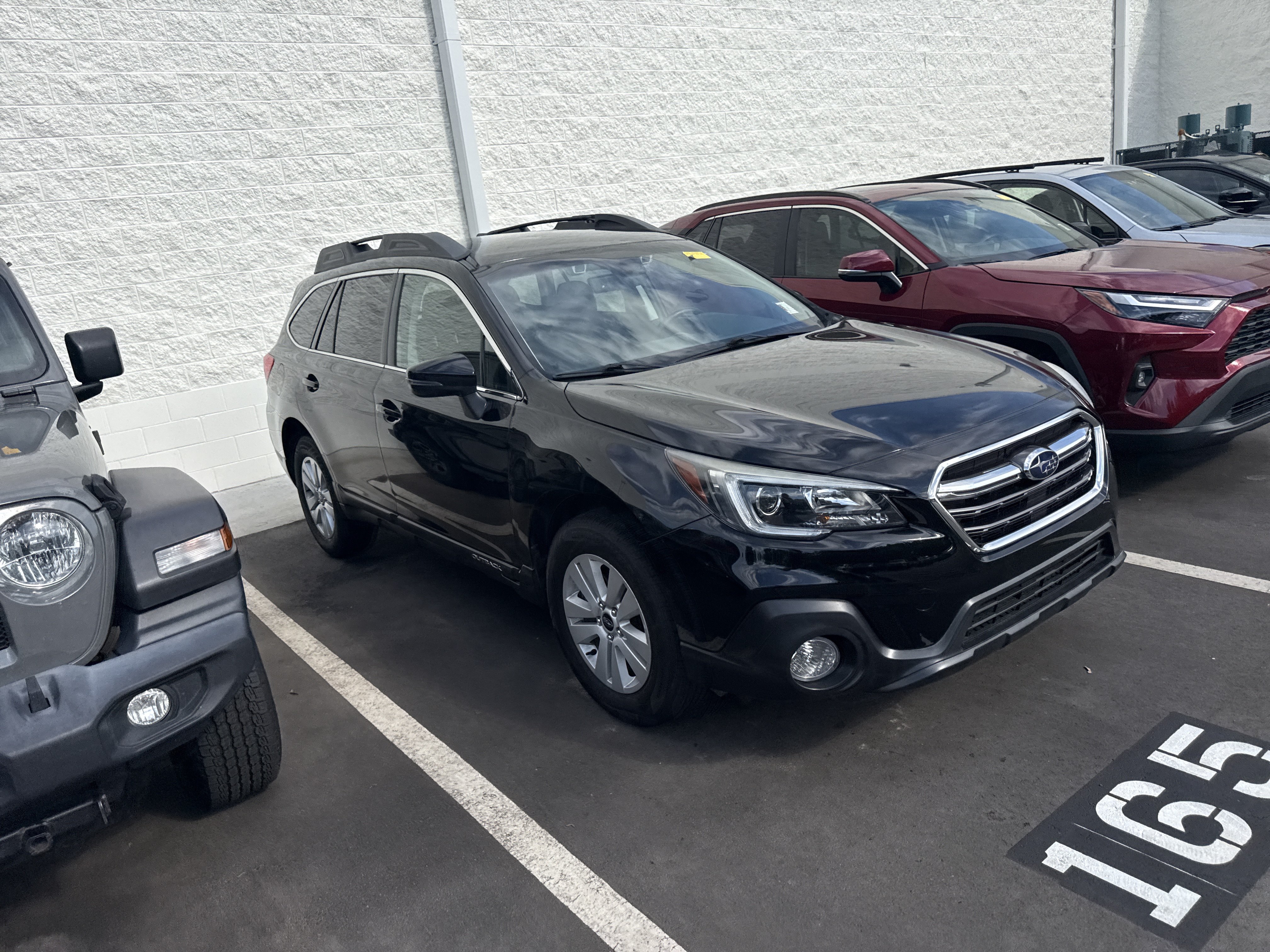 Used 2019 Subaru Outback 2.5i Premium AWD/4WD image 5