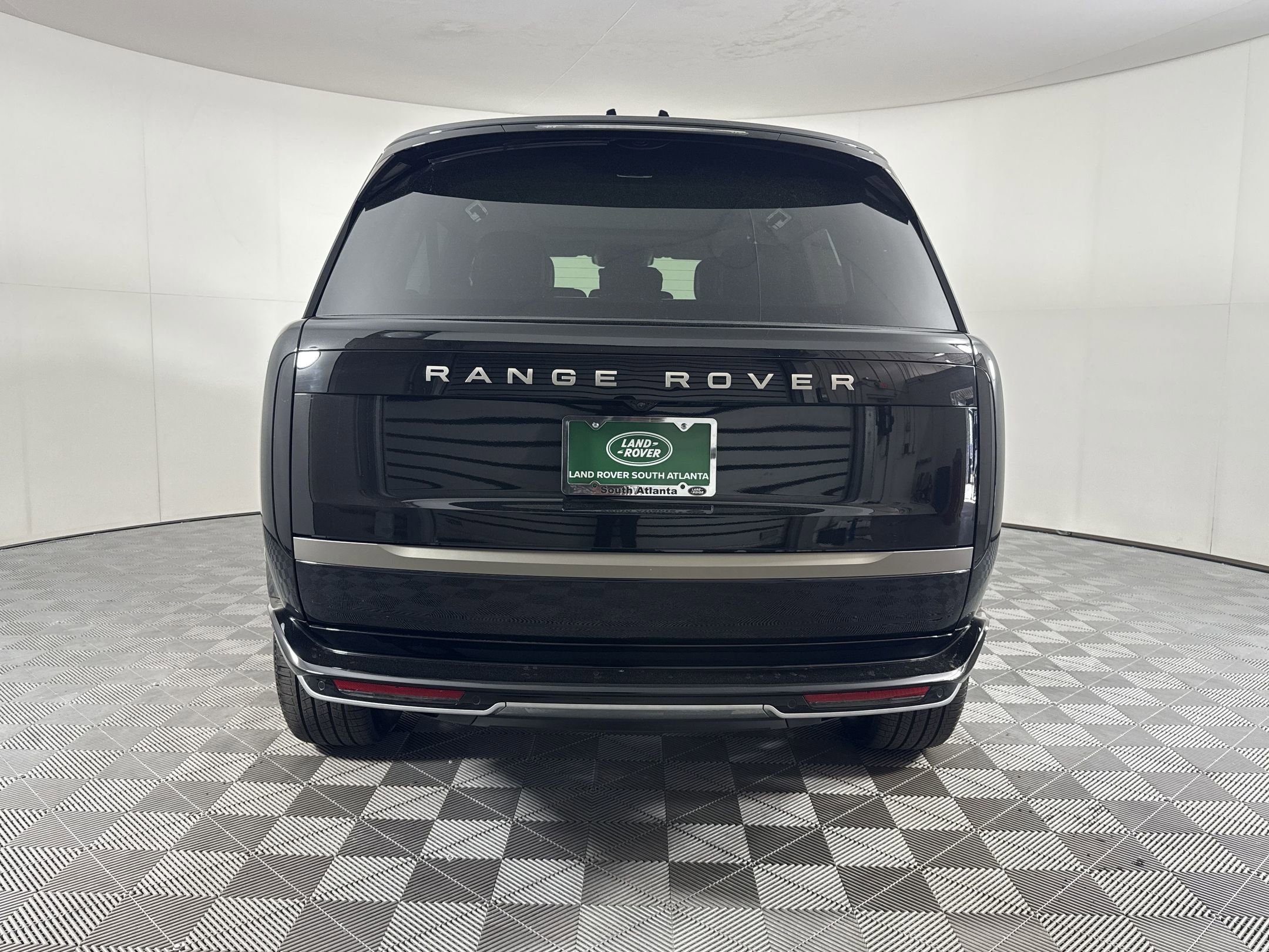 New 2026 Land Rover Range Rover Long Wheelbase SE AWD/4WD image 9